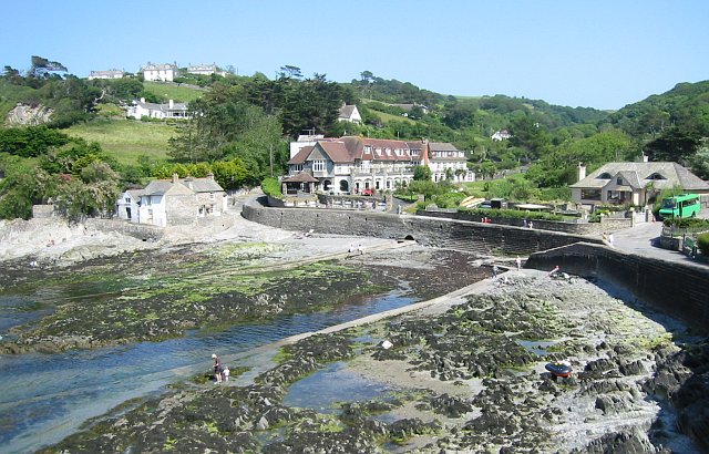 Lee bay rocky shore great for rock pools and crabbing